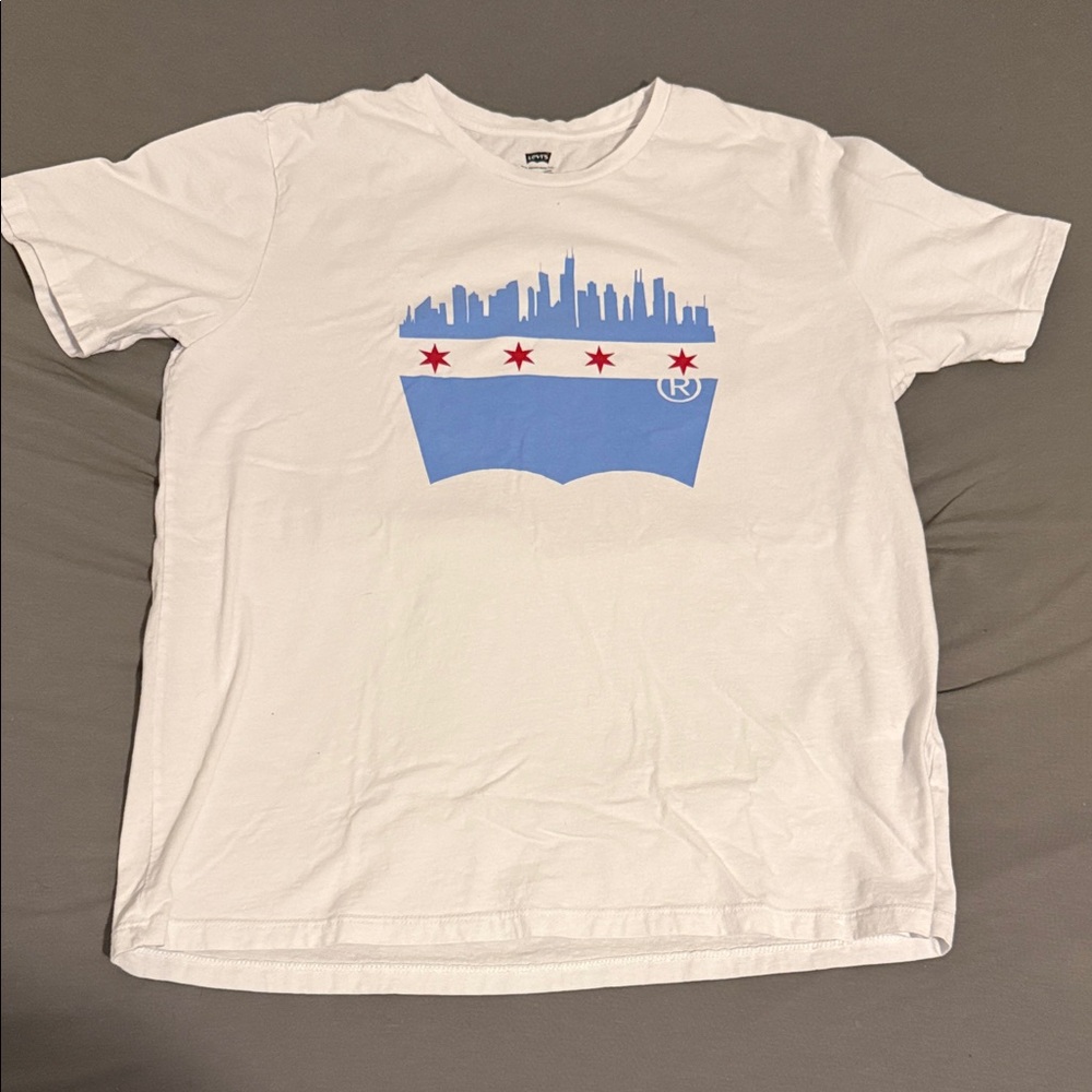 Levi’s Graphic Tee with Blue Chicago Skyline and Red Stars
